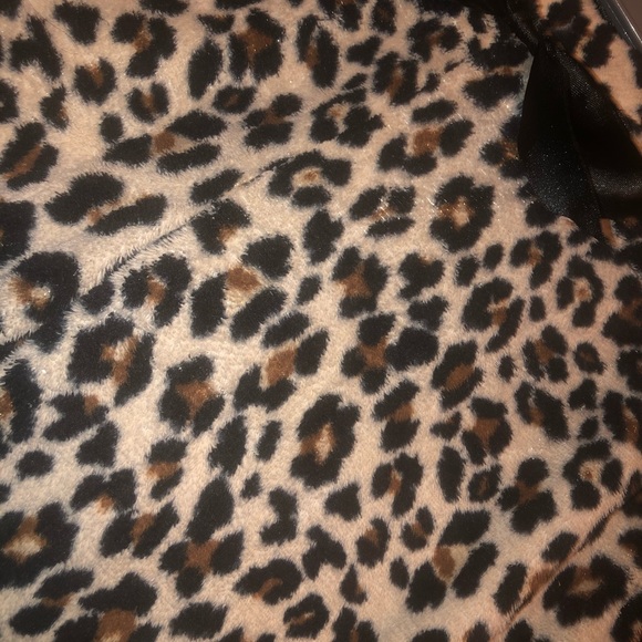 Leopard Print Pajama Pants - Picture 2 of 3